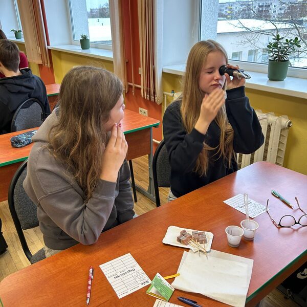 STEM nodarbība No dabas veltēm līdz produktam